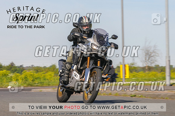 GP2405-0013-C_LOGO_ON_PHOTO
