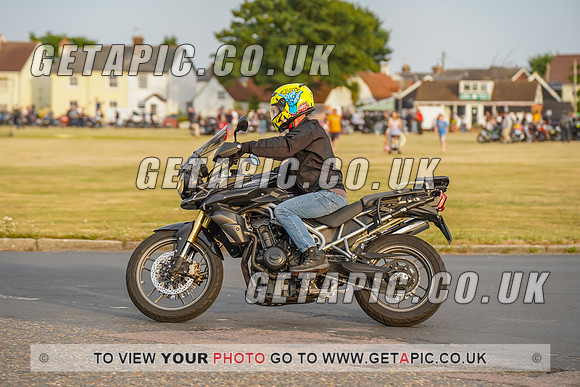 RS2207_9168