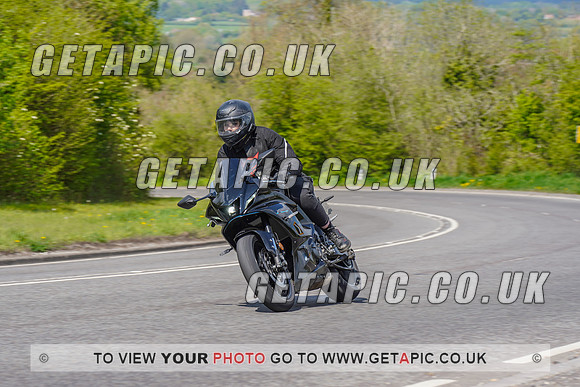 RS2204_12538