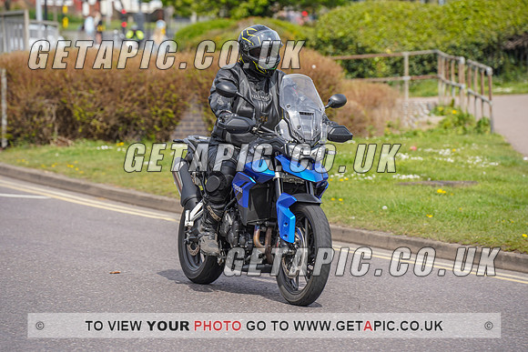 RS2204_6834