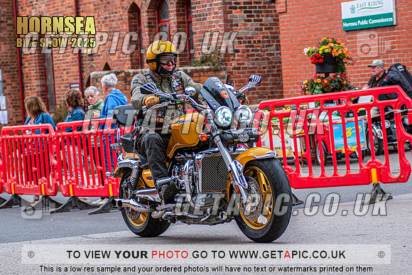 TW2508-0334_LOGO_ON_PHOTO