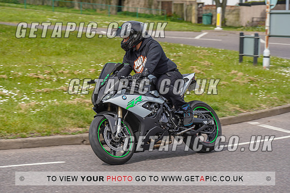 RS2204_6891