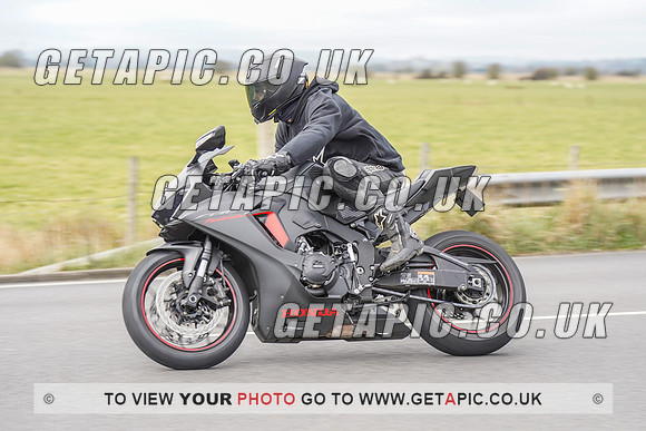 RS2203_6705