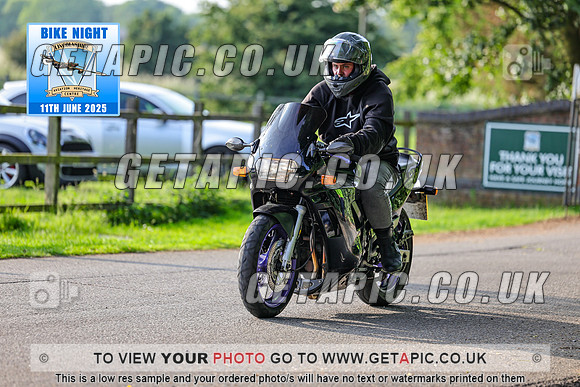PR2506-07101_LOGO_ON_PHOTO