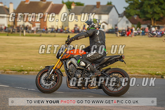 RS2207_9164