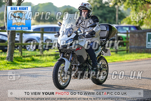 PR2506-08830_LOGO_ON_PHOTO