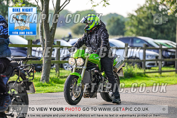 PR2506-07902_LOGO_ON_PHOTO
