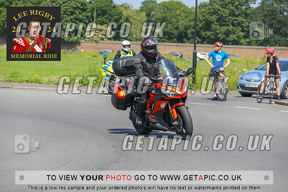 GP2405-4555_LOGO_ON_PHOTO