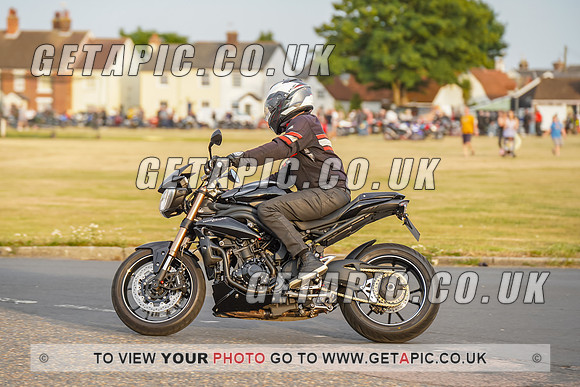 RS2207_9166