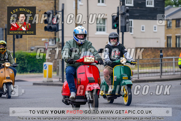 MW2505-20918_LOGO_ON_PHOTO