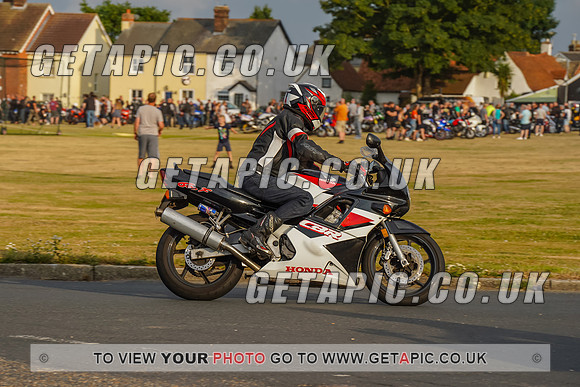 RS2207_8657