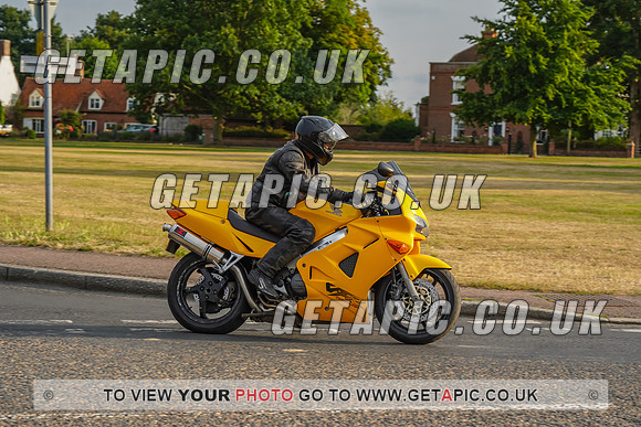 RS2207_8641