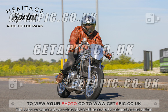 GP2405-0008-C_LOGO_ON_PHOTO