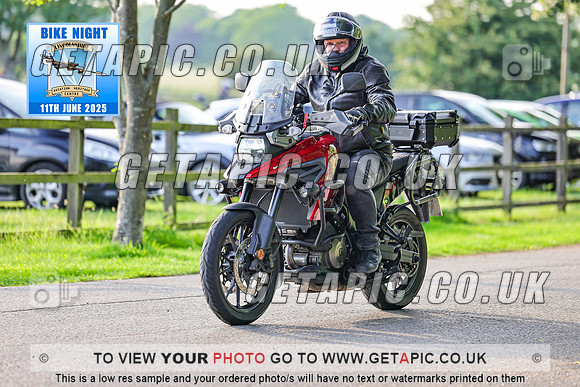 PR2506-07922_LOGO_ON_PHOTO