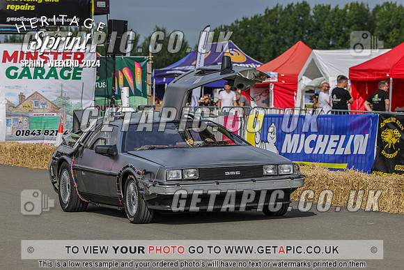 PR2408-00011-C_LOGO_ON_PHOTO