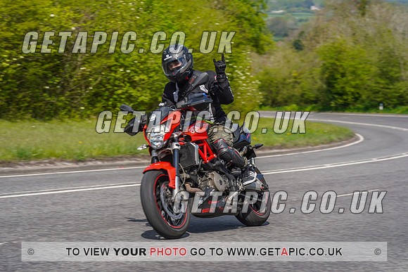 RS2204_12047