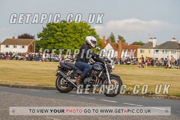 RS2207_8819