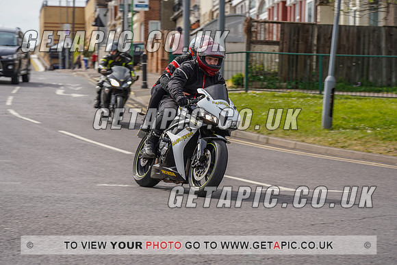 RS2204_10082