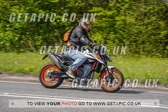 RS2204_12038