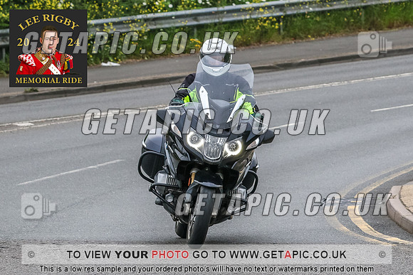 MWA2405-8-C_LOGO_ON_PHOTO