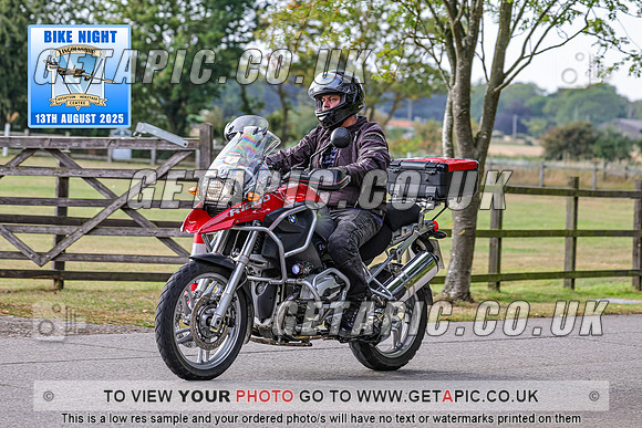 PR2508-08105_LOGO_ON_PHOTO