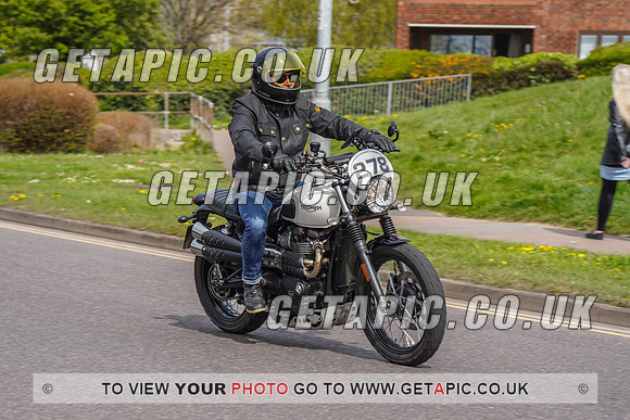 RS2204_6856