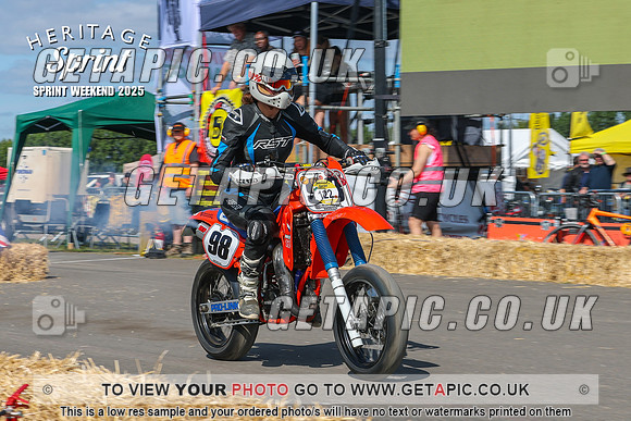 GP2508-3295-C_LOGO_ON_PHOTO