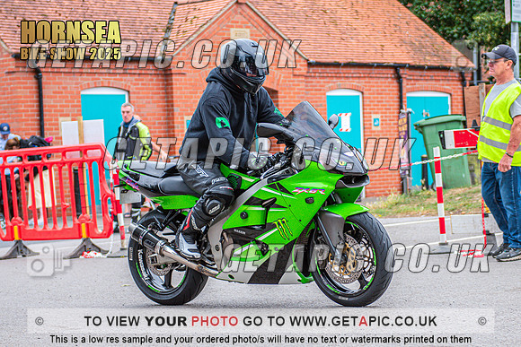 TW2508-1740_LOGO_ON_PHOTO