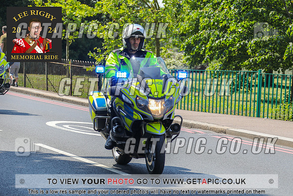 GP2405-5236_LOGO_ON_PHOTO