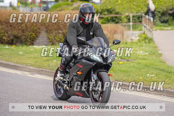 RS2204_6866
